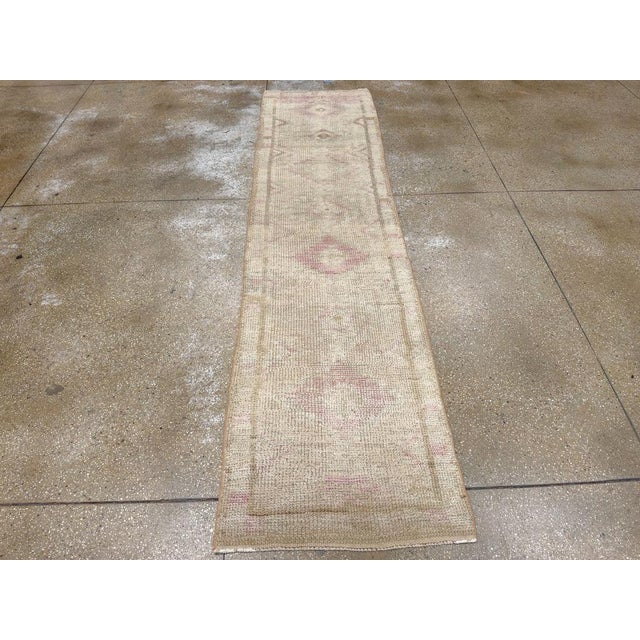 Galerie Shabab Collection Mid-20th Century Turkish Anatolian Runner For Sale - Image 4 of 10