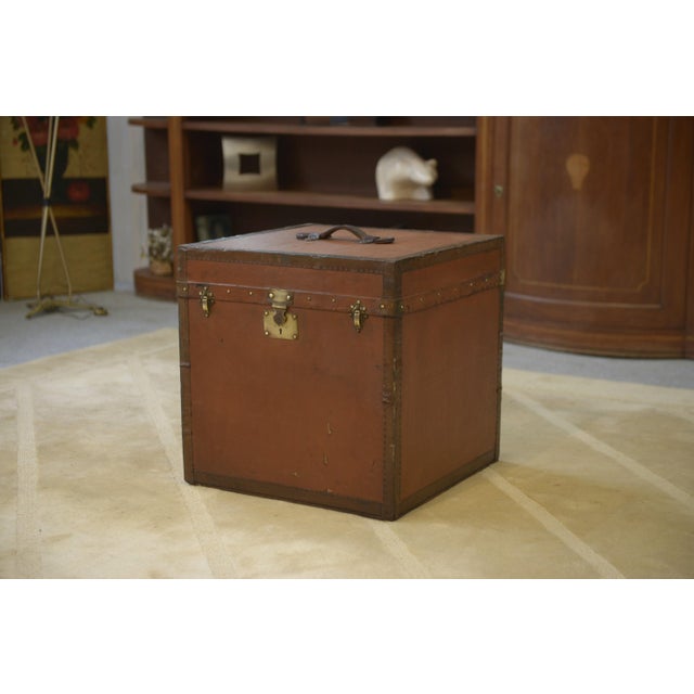 Brown Vintage Travel Trunk, 1950s For Sale - Image 8 of 8