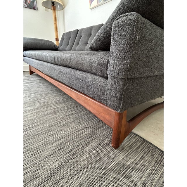 Adrian Pearsall Vintage 1950s MCM Kroehler Gondola Sofa in the Style of Adrian Pearsall for Craft Associates For Sale - Image 4 of 15