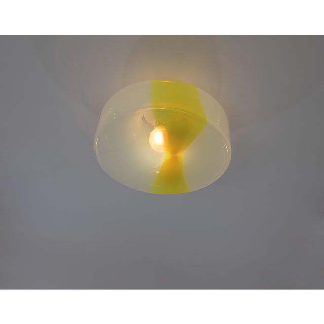 White Yellow Oite Wall Lamp by Renato Toso for Leucos, 1970s For Sale - Image 8 of 10