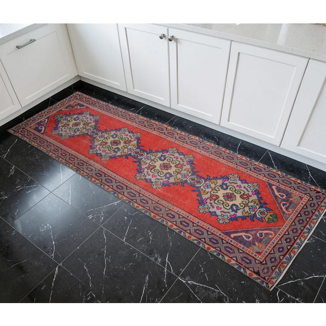 Traditional Vintage Turkish Hand-Knotted Short Runner Rug Hallway Decor - 2′10″ × 9′6″ For Sale - Image 3 of 13