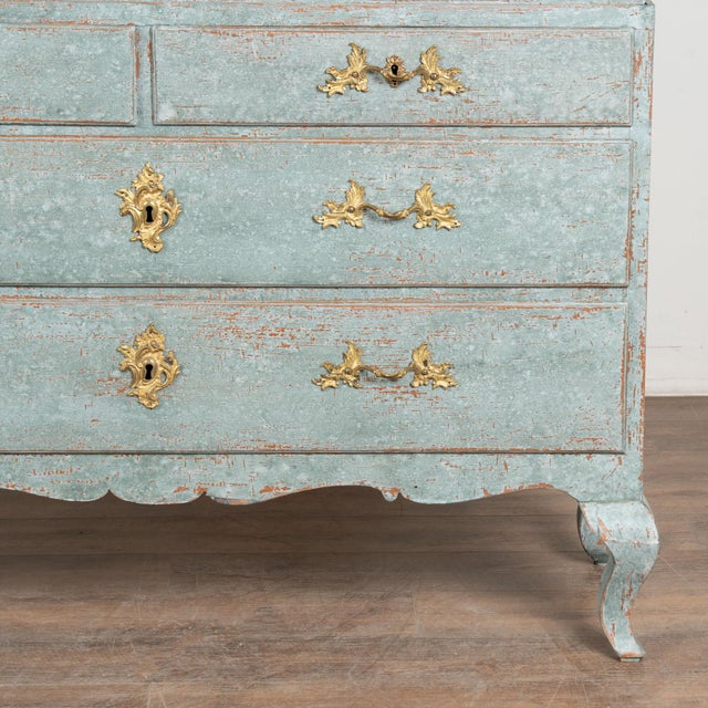 Early 19th Century Swedish Blue Painted Pine Display Cabinet For Sale - Image 17 of 18