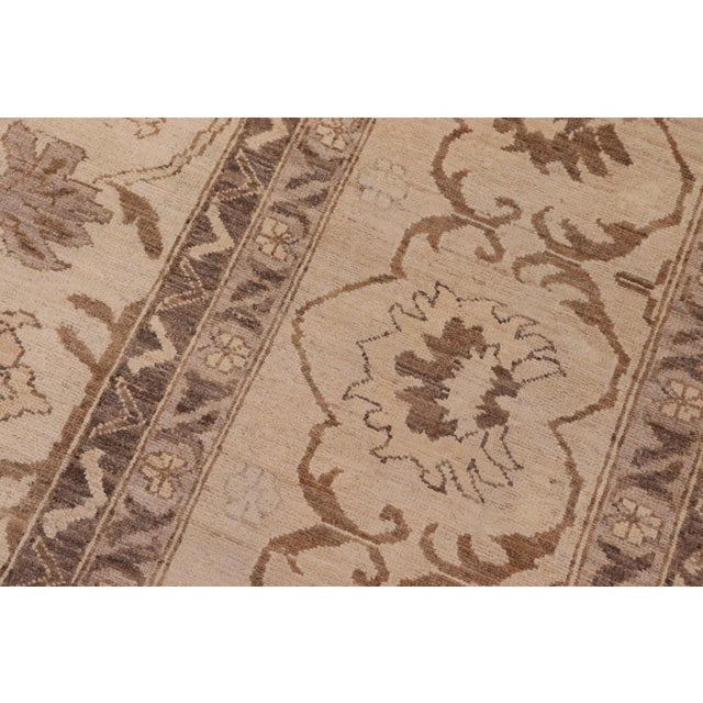 1990s Classic Ziegler Ivory Tan Hand-Knotted Wool Rug - 10'2'' X 13'11'' For Sale - Image 4 of 8