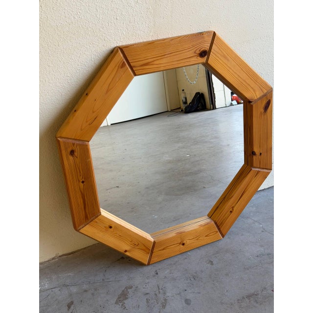 Danish Pinewood Octagon Wall Mirror – Vintage MCM Accent Mirror 1960s For Sale In Los Angeles - Image 6 of 9