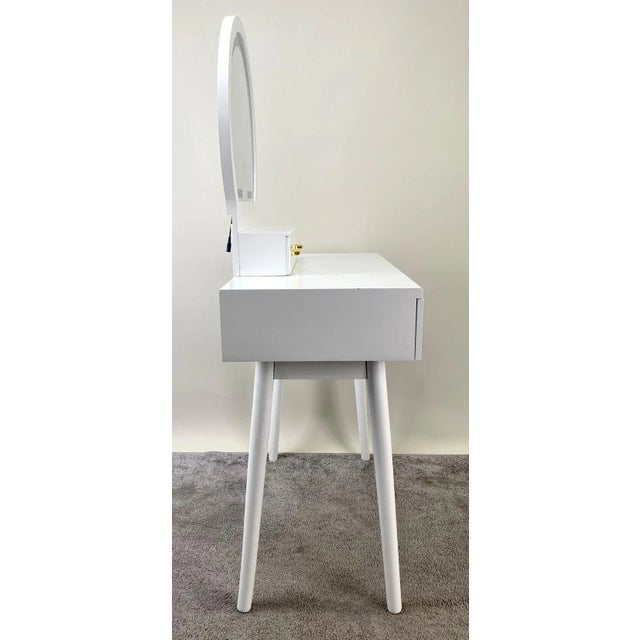 Modern White Lacquered Lady Vanity Desk With Matching Bench For Sale - Image 10 of 12