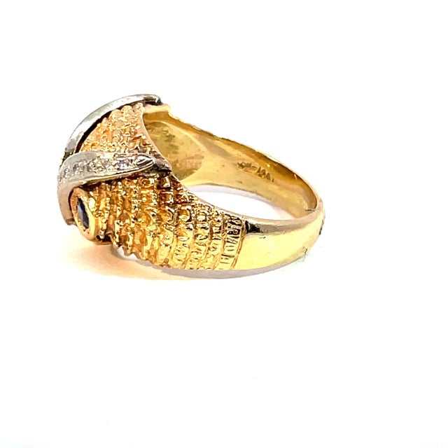 Late 20th Century Estate 14k Two-Tone Gold Sapphire Eyes & Diamond Owl Design Ring, Size 9 For Sale In New York - Image 6 of 6