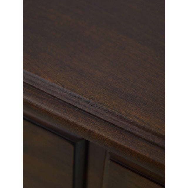 Pair Henkel Harris Cherry McKenzie Nightstands For Sale - Image 12 of 18