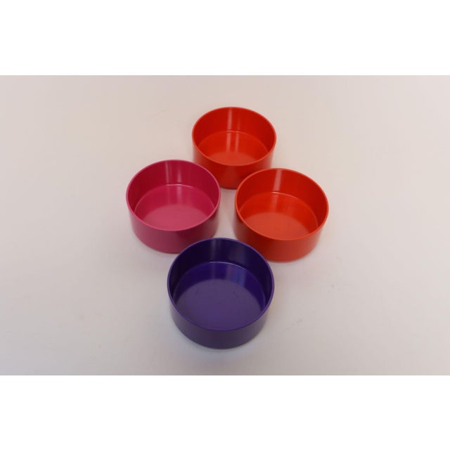 Set of Four Vintage Purple, Orange and Pink Melamine "Max" Bowls by Massimo Vignelli for Heller For Sale In New York - Image 6 of 14