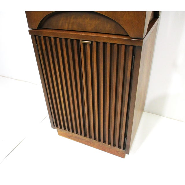 Rare Broyhill Brasilia 2 Piece Curio Display Cabinet For Sale In Cincinnati - Image 6 of 12