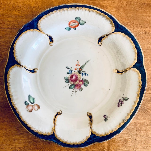 18th Century Sèvres Style “Feuilles De Choux” Plate in Blue and Gold For Sale - Image 5 of 11