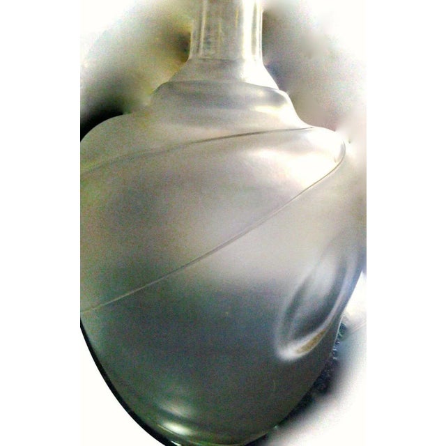 Kosta Boda 1950 Swedish Boda Handblown Iridescent 'Thumbprint' Art Glass Vase Signed by Artist B. Vallien For Sale - Image 4 of 6