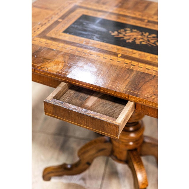 Italian 19th Century Walnut and Mahogany Center Table with Floral Marquetry For Sale - Image 12 of 15