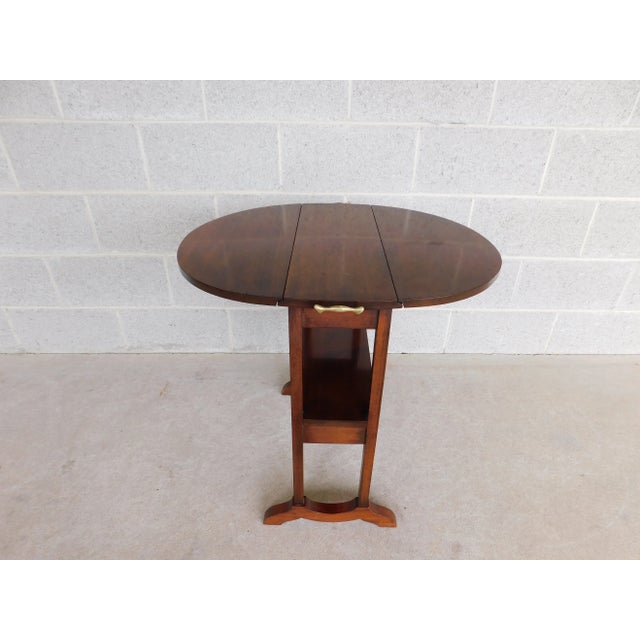Kittinger Biggs / Kittinger Mahogany Drop Side Accent Table For Sale - Image 4 of 12