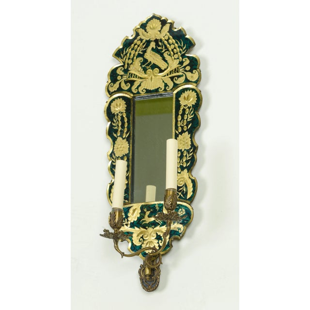 Traditional A Pair of Green Verre Eglomisé Mirrored Wall Sconces For Sale - Image 3 of 9