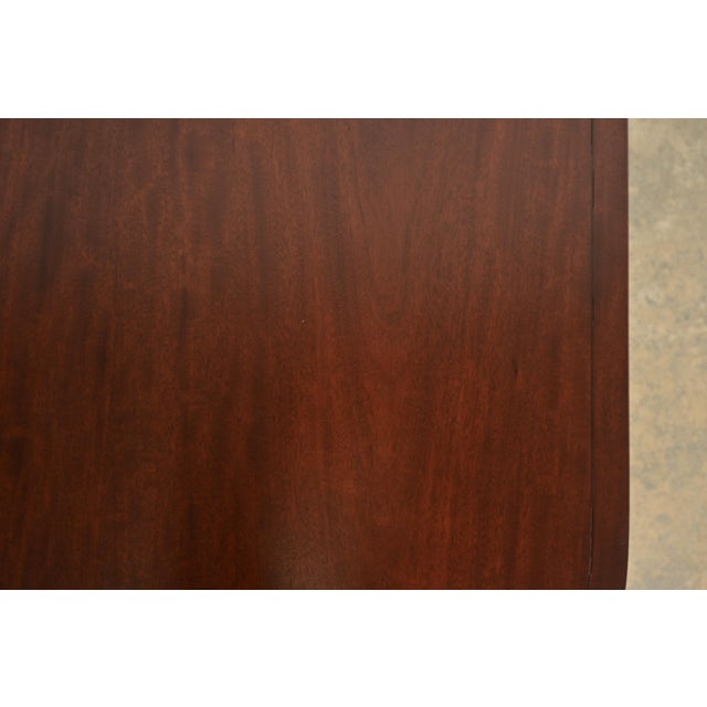 Baker Furniture Style Georgian Banded Mahogany Double Pedestal Extension Dining Table, Newly Refinished For Sale - Image 11 of 14