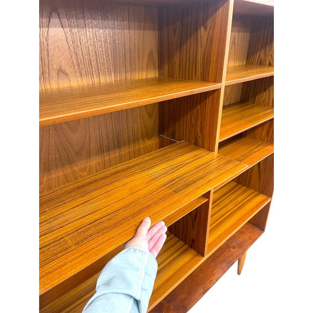 Vintage Mid Century Modern Danish Bookcase With Adjustable Shelving and Tapered Legs For Sale - Image 9 of 10