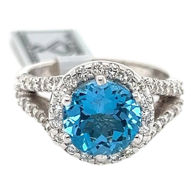 Mid 20th Century 18k White Gold Blue Topaz Solitaire Ring w/Diamonds IGI Certified Size 8 For Sale
