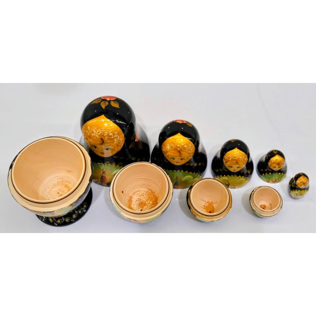 Vintage Hand-Painted Russian Matryoshka Nesting Dolls, 5-Piece Moscow Landmark Set, Black Lacquer & Gold For Sale - Image 4 of 13