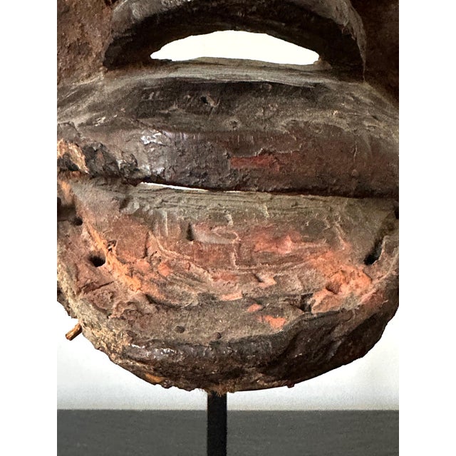 Guere Mask from Cote d'Ivoire Africa with Sotheby's Sticker For Sale - Image 14 of 17
