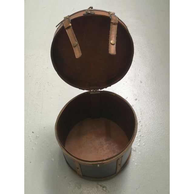 Metal Vintage Round Wooden Hatbox, 1950s For Sale - Image 7 of 13