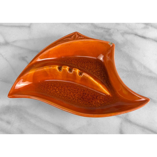 An Atomic California Pottery Orange Drip Glazed Ashtray, c.1950's - Attractive Bright Orange Drip Glaze with Great...