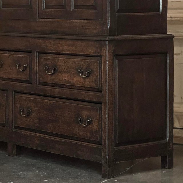18th Century English Oak Linen Press Cabinet For Sale - Image 11 of 18