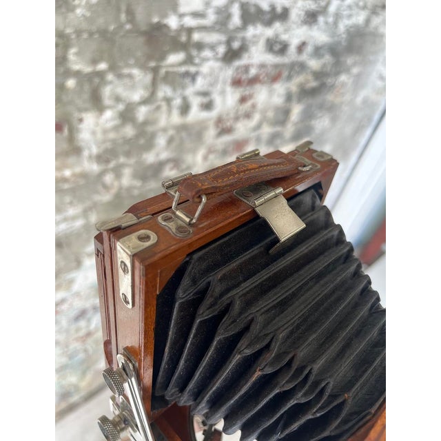 1950s Vintage Wista Field 45 Wooden Large Format Camera on Extendable Tripod For Sale - Image 5 of 12