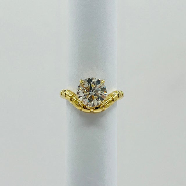 2020s Gia 3 Carat Round Diamond Ring in 18k Yellow Gold, Size 6.5 For Sale - Image 5 of 9