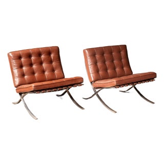 Pair of Barcelona Chairs - Mies Van Der Rohe for Knoll For Sale