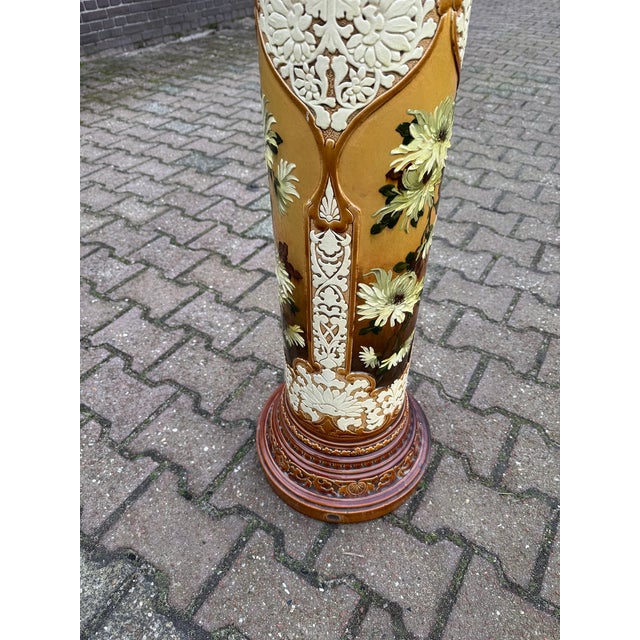 1913 English Porcelain Pedestal Floral Cream Antique Column For Sale - Image 11 of 12