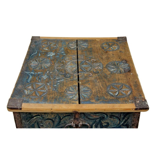 Forest Green Swedish Rustic Hand-Painted Box, 1850 For Sale - Image 8 of 9
