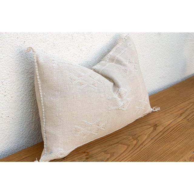 1990s Saharan Ivory Lumbar Moroccan Silk Pillow For Sale - Image 5 of 7