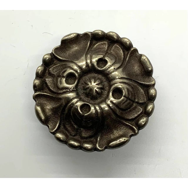 Drexel Heritage Acanthus Knob in Antique Silver For Sale In Atlanta - Image 6 of 6