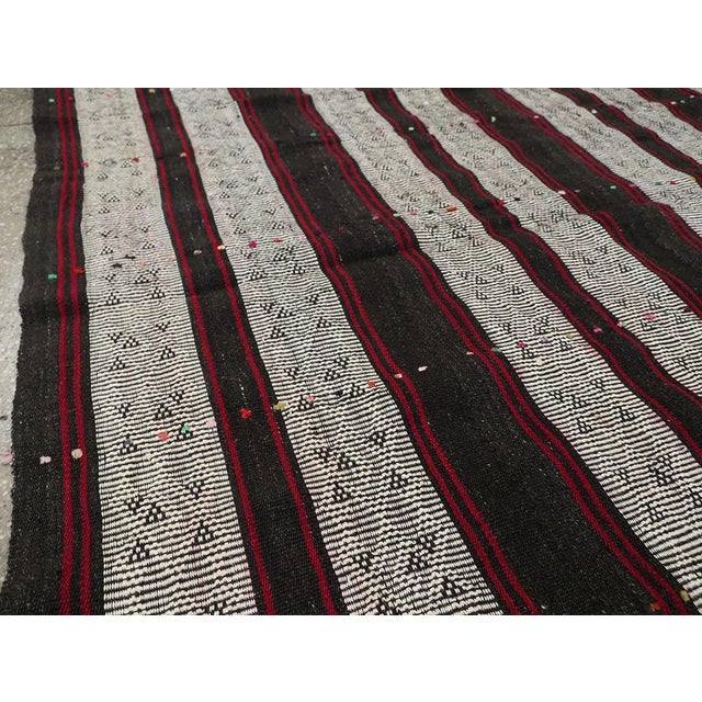 Galerie Shabab Collection Mid-20th Century Handmade Turkish Flatweave Kilim Accent Rug For Sale - Image 4 of 8