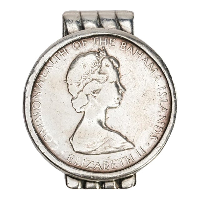 Fantastic Large Vintage Sterling Silver Money Clip 1971 Bahamas Islands Queen Elizabeth II Coin Gentleman’s Accessory British Royalty For Sale
