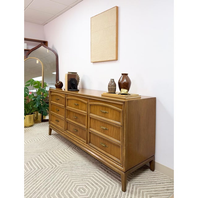 Vintage Thomasville 9 Drawer Dresser Walnut W/ Glass Top For Sale - Image 13 of 16