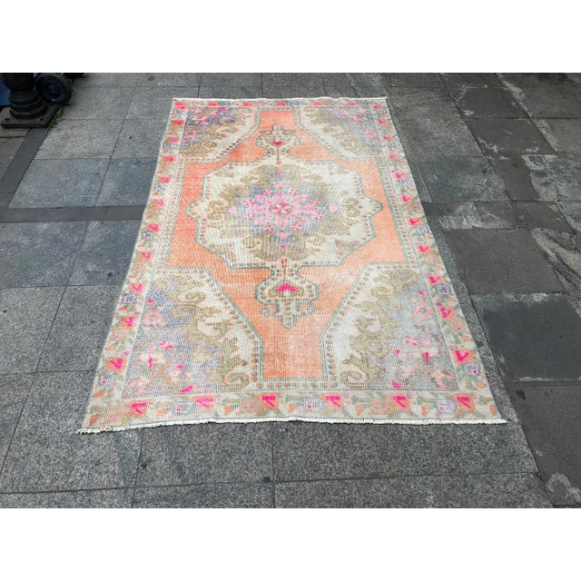 1960s Vintage Turkish Oushak Faded Rug - 4′3″ × 7′ For Sale - Image 11 of 11