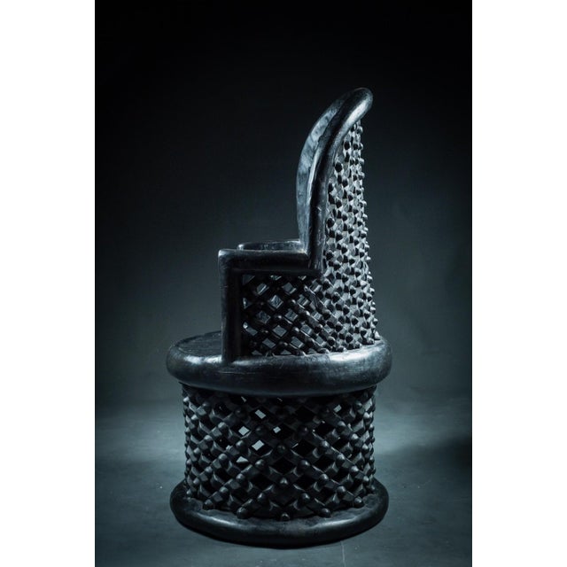 Royal Bamileke Throne in Hand-Carved Wood For Sale - Image 3 of 5