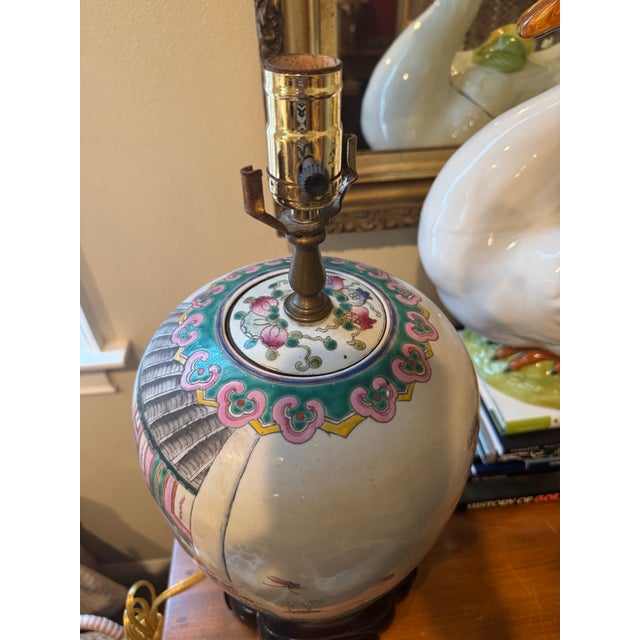 1980s Vintage Chinoiserie Lamp With Colorful Asian Figures For Sale - Image 5 of 8