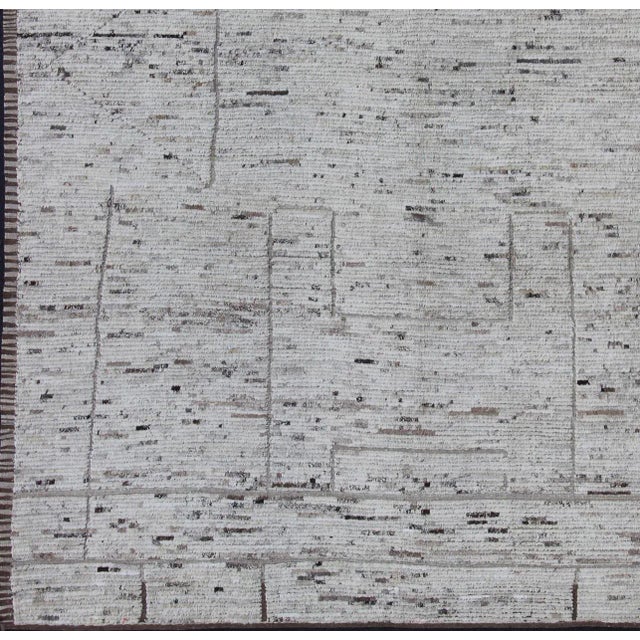 Contemporary Keivan Woven Arts Minimalist Modern Design Rug in Neutral Tones 9'11 X 11'11 For Sale - Image 3 of 10
