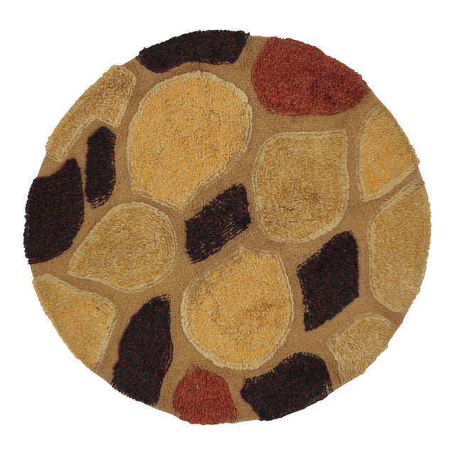 Vintage Circle Rug With Gold and Brown Geometric Patterns - Rug & Kilim For Sale