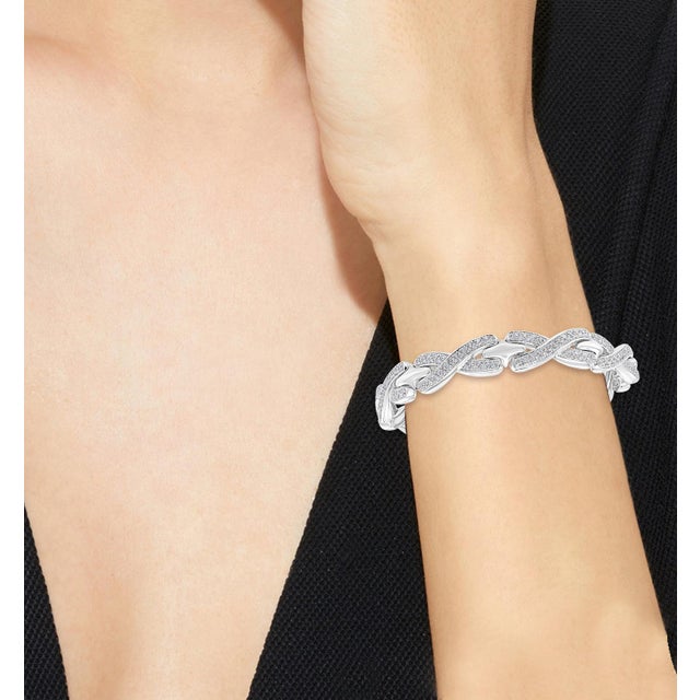 4.5 Carat Diamond Bracelet in 18 Karat White Gold, 38 Grams, Estate For Sale - Image 4 of 18