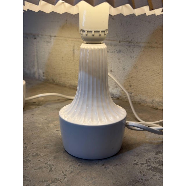 1960s 1960s Mid-Century Modern White Ceramic Table Lamps With Pleated Shades - Set of 2 For Sale - Image 5 of 9