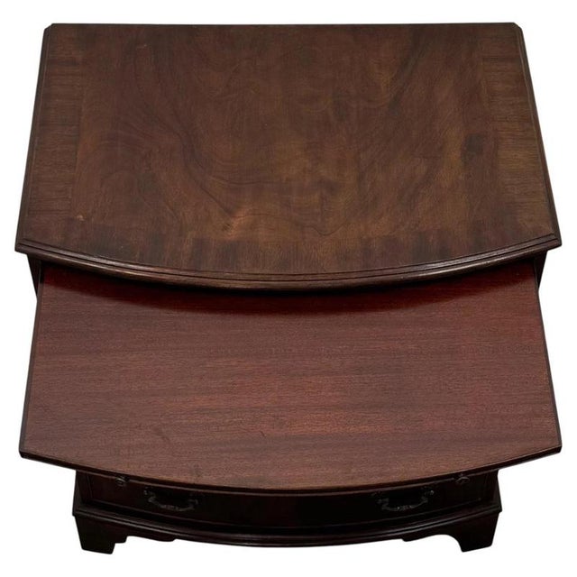 Small 20th Century Bow-Front Chest of Drawers For Sale - Image 4 of 13