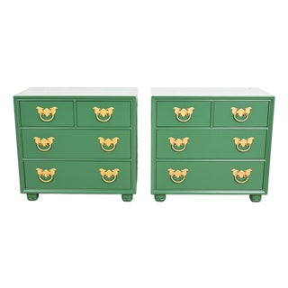 Henredon Mid-Century Hollywood Regency Chinoiserie Green Lacquered Bedside Chests, Newly Refinished For Sale