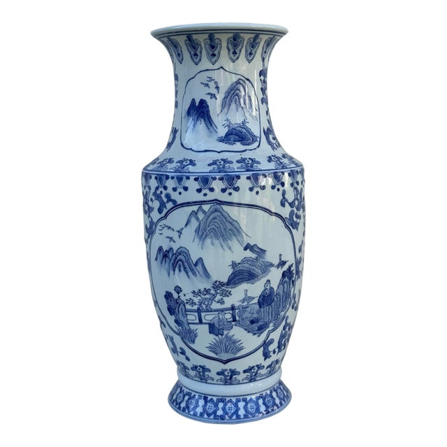 Extra Large Ceramic Chinese Asian Blue and White Ceramic Vase / Urn Excellent Vintage Condition For Sale