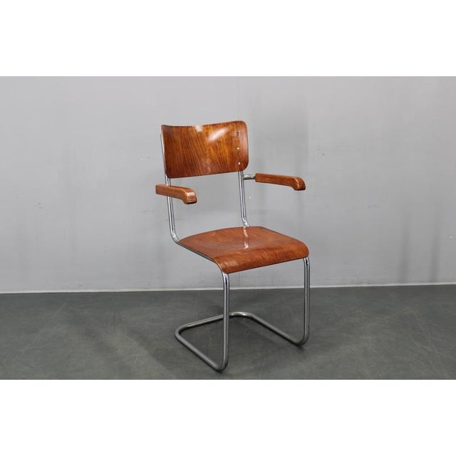 Bauhaus Cantilever Armchair in Chrome Tubular Steel and Beech, 1930s For Sale - Image 3 of 18
