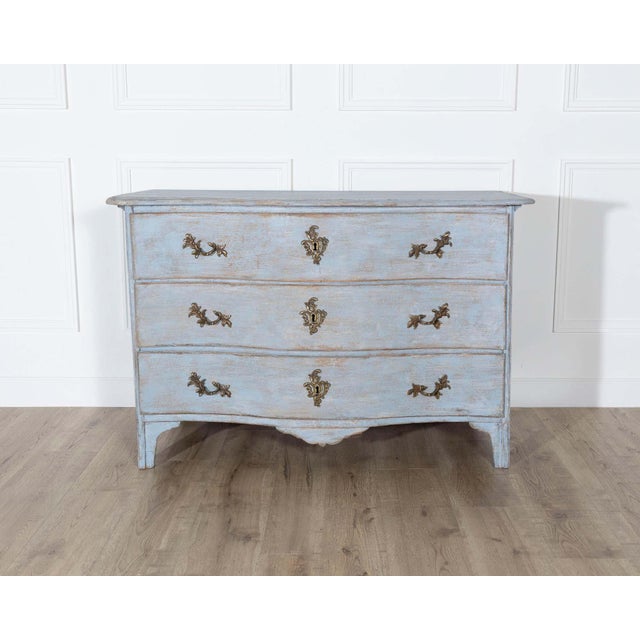 Gustavian (Swedish) Swedish Rococo Chest of Drawers with Original Hardware, circa 1760–1770 For Sale - Image 3 of 8