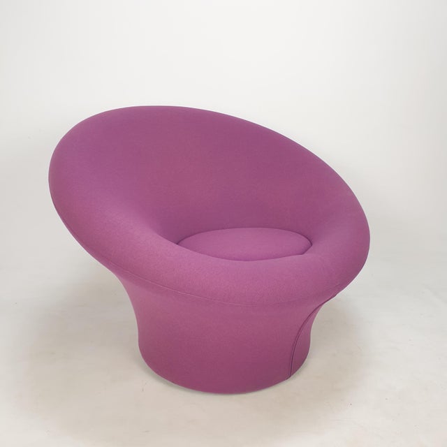 Very comfortable Artifort Mushroom chair, designed by Pierre Paulin in the 60's. This lovely Mushroom Chair is made in the...