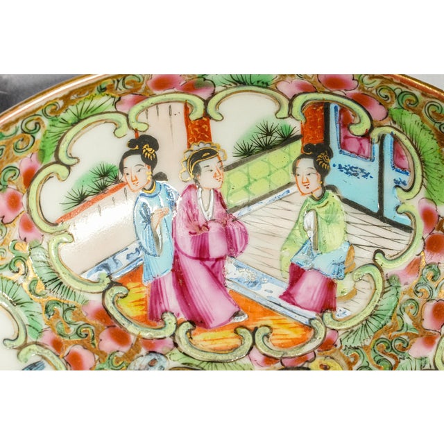 Wonderful Collection (4) Antique Chinese Export Small Rose Medallion Porcelain Plates Hand Painted Famille Rose Chinoiserie Home Decor For Sale - Image 16 of 18